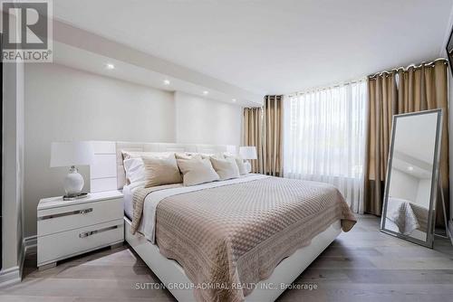 301 - 110 Promenade Circle, Vaughan (Brownridge), ON - Indoor Photo Showing Bedroom