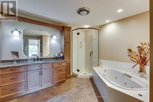 207 - 250 Sydenham Street, London, ON - Indoor Photo Showing Bathroom