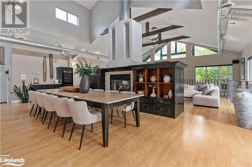 21 Trails End, Collingwood, ON - Indoor Photo Showing Dining Room