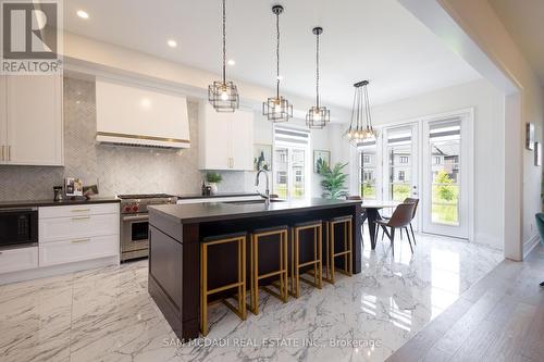 2337 Charles Cornwall Road, Oakville (Glen Abbey), ON - Indoor Photo Showing Kitchen With Upgraded Kitchen