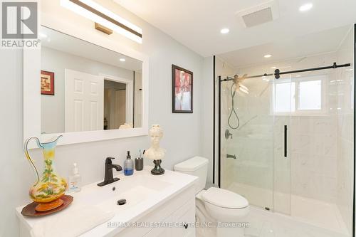 38 Basildon Crescent, Brampton, ON - Indoor Photo Showing Bathroom