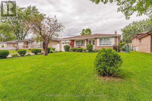 38 Basildon Crescent, Brampton (Avondale), ON - Outdoor With Facade