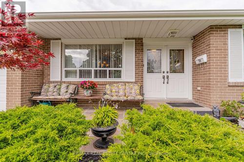 38 Basildon Crescent, Brampton, ON - Outdoor