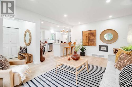 39 Trillium Crescent, London, ON - Indoor Photo Showing Living Room