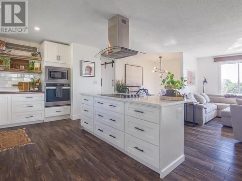 3830 Albrecht Road, Naramata, BC - Indoor Photo Showing Kitchen