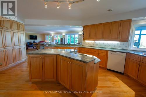 58 Clifford Drive, Kawartha Lakes (Dunsford), ON - Indoor Photo Showing Kitchen