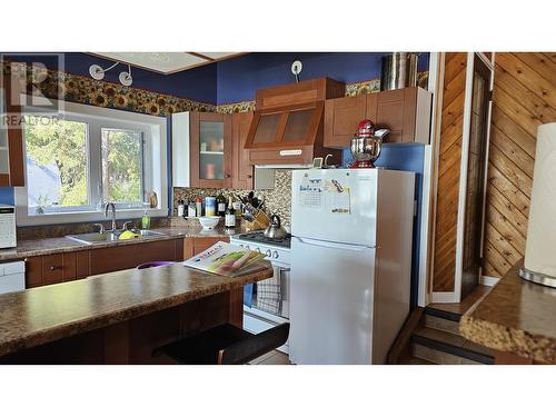 17048 Norman Lake Road, Prince George, BC - Indoor Photo Showing Kitchen With Double Sink