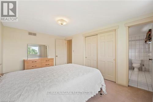 4 Prince Robert Court, St. Catharines, ON - Indoor Photo Showing Bedroom