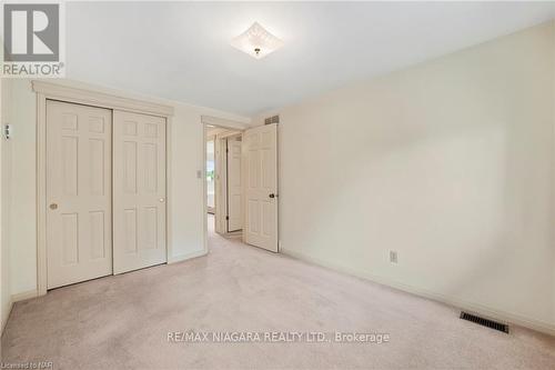 4 Prince Robert Court, St. Catharines, ON - Indoor Photo Showing Other Room