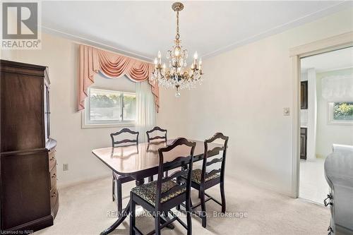 4 Prince Robert Court, St. Catharines, ON - Indoor Photo Showing Dining Room