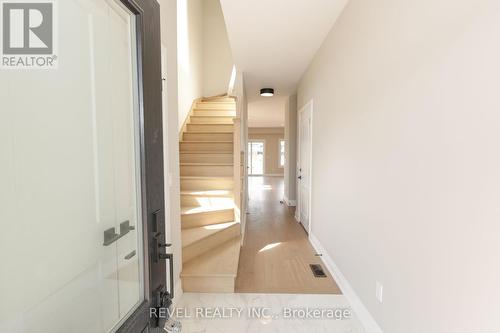 110 Elvira Way, Thorold, ON - Indoor Photo Showing Other Room