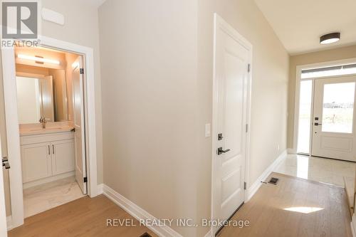 110 Elvira Way, Thorold, ON - Indoor Photo Showing Other Room