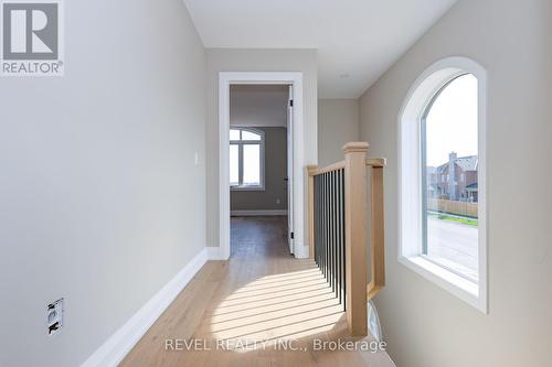 110 Elvira Way, Thorold, ON - Indoor Photo Showing Other Room