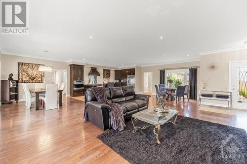 1597 Ste Marie Street, Embrun, ON - Indoor Photo Showing Living Room