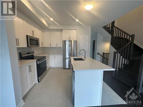 191 Shallow Pond Place, Ottawa, ON - Indoor Photo Showing Kitchen