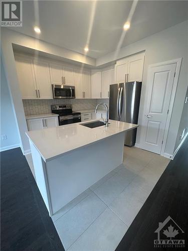 191 Shallow Pond Place, Ottawa, ON - Indoor Photo Showing Kitchen