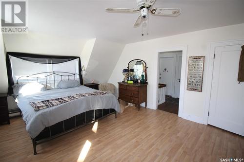 215 7Th Avenue E, Shaunavon, SK - Indoor Photo Showing Bedroom