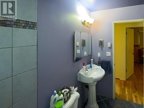 624 Young Street Unit# 4-, Penticton, BC - Indoor Photo Showing Bathroom