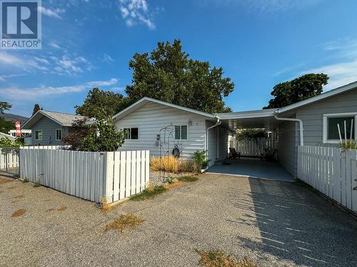 624 Young Street Unit# 4-, Penticton, BC - Outdoor