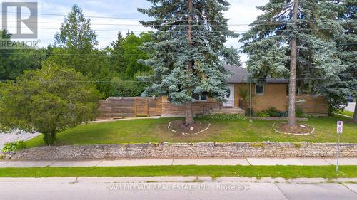 2315 Mount Forest Drive, Burlington (Mountainside), ON - Outdoor