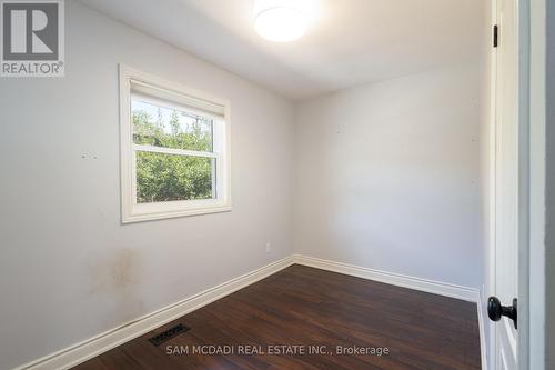 2315 Mount Forest Drive, Burlington (Mountainside), ON - Indoor Photo Showing Other Room