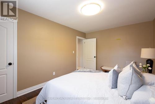 2315 Mount Forest Drive, Burlington (Mountainside), ON - Indoor Photo Showing Bedroom