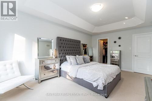 9 Upper Canada Court N, Halton Hills, ON - Indoor Photo Showing Bedroom