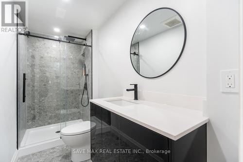 9 Upper Canada Court N, Halton Hills, ON - Indoor Photo Showing Bathroom