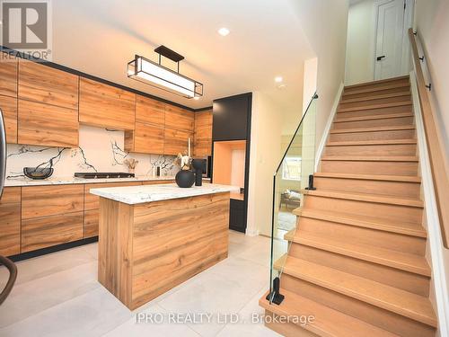 6199 Townwood Court, Mississauga (Meadowvale), ON - Indoor Photo Showing Kitchen