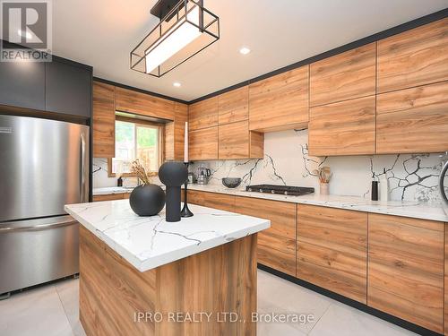 6199 Townwood Court, Mississauga (Meadowvale), ON - Indoor Photo Showing Kitchen