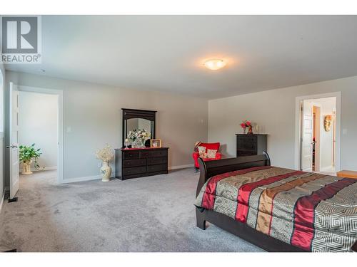 1532 Aspen Lane, Castlegar, BC - Indoor Photo Showing Bedroom