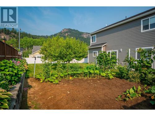 1532 Aspen Lane, Castlegar, BC - Outdoor