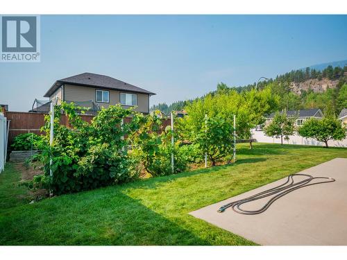 1532 Aspen Lane, Castlegar, BC - Outdoor