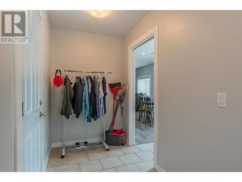 1532 Aspen Lane, Castlegar, BC - Indoor