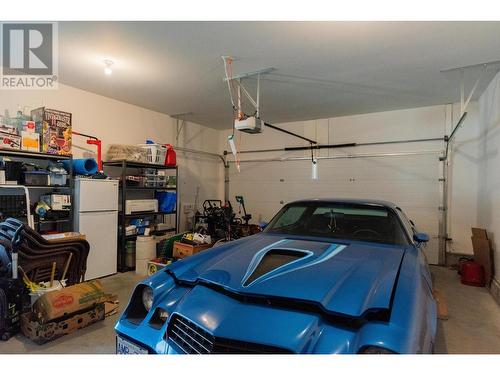 1532 Aspen Lane, Castlegar, BC - Indoor Photo Showing Garage