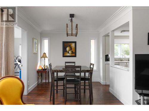 1055 Lawrence Avenue Unit# 202, Kelowna, BC - Indoor Photo Showing Dining Room