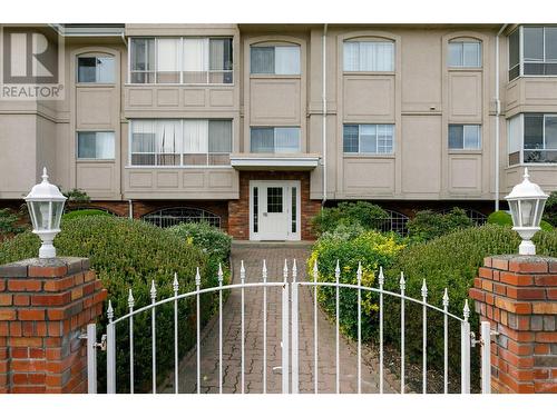 1055 Lawrence Avenue Unit# 202, Kelowna, BC - Outdoor With Facade