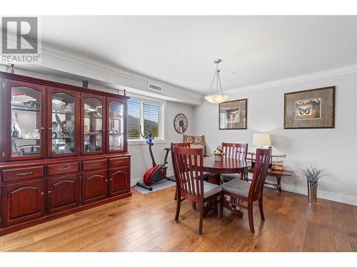 330 4 Avenue Se Unit# 306, Salmon Arm, BC - Indoor Photo Showing Dining Room