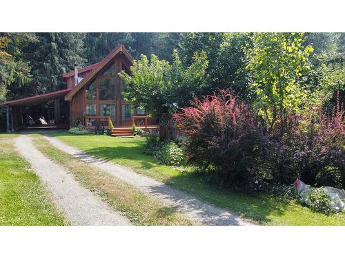 432 Bayles Road, Nakusp, BC - Outdoor