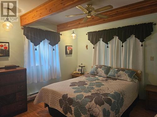 432 Bayles Road, Nakusp, BC - Indoor Photo Showing Bedroom