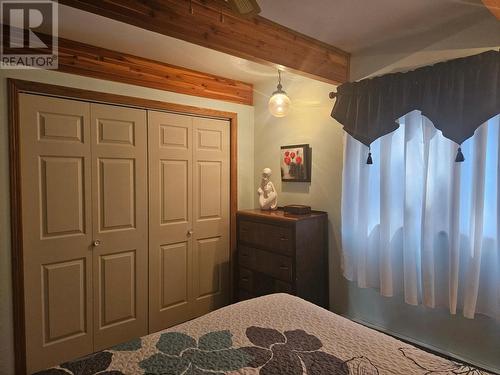 432 Bayles Road, Nakusp, BC - Indoor Photo Showing Bedroom