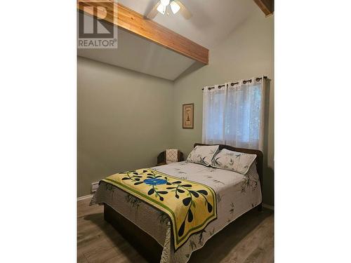 432 Bayles Road, Nakusp, BC - Indoor Photo Showing Bedroom