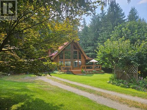 432 Bayles Road, Nakusp, BC - Outdoor