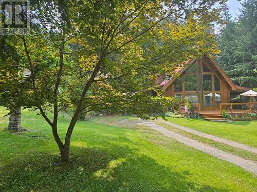 432 Bayles Road, Nakusp, BC - Outdoor