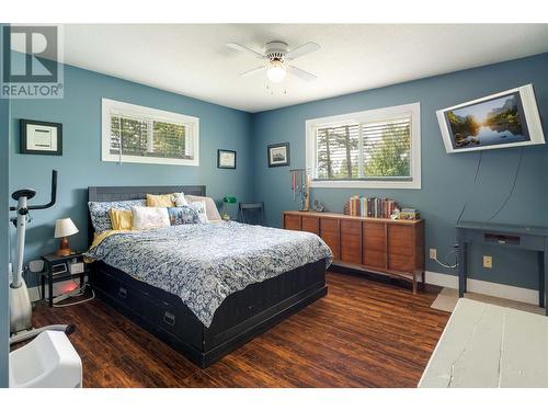 3990 Eastwood Drive, Kelowna, BC - Indoor Photo Showing Bedroom