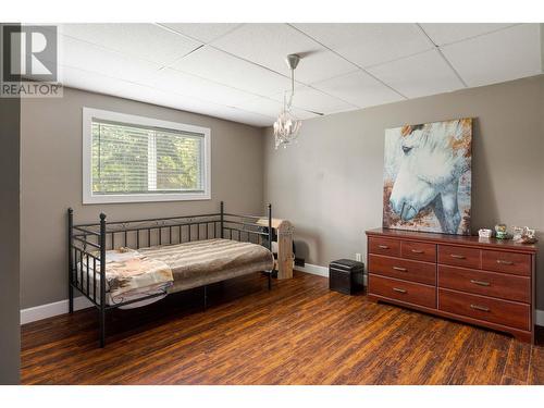 3990 Eastwood Drive, Kelowna, BC - Indoor Photo Showing Bedroom