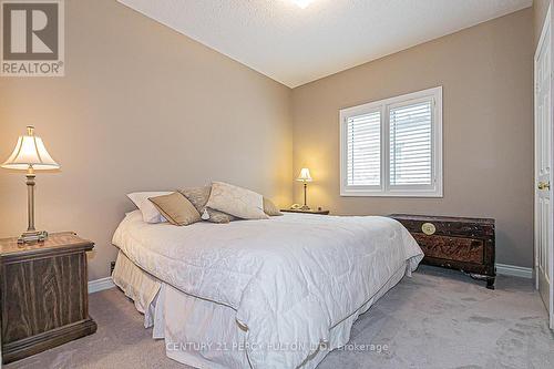 508 Stone Road, Aurora (Aurora Grove), ON - Indoor Photo Showing Bedroom