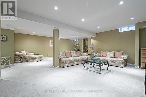 508 Stone Road, Aurora (Aurora Grove), ON - Indoor Photo Showing Basement