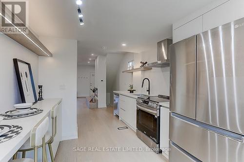 15 Cambrai Avenue, Toronto (Woodbine-Lumsden), ON - Indoor Photo Showing Kitchen