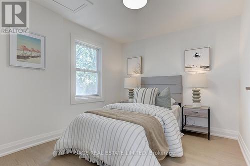 15 Cambrai Avenue, Toronto (Woodbine-Lumsden), ON - Indoor Photo Showing Bedroom